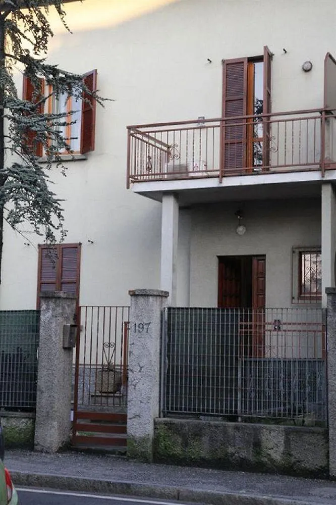 Guest house Arooms Affittacamere Bergamo