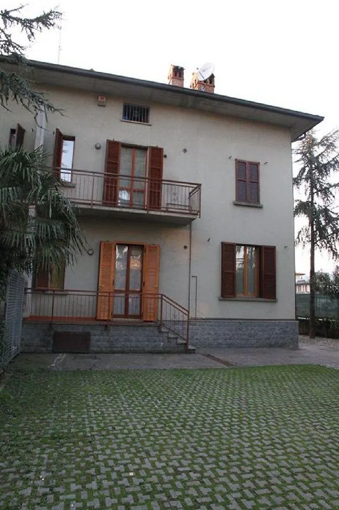 Arooms Affittacamere Bergamo 3*,